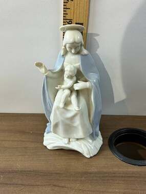 Vintage Lipper & Mann Madonna and Child Porcelain Figurine Blue White Japan